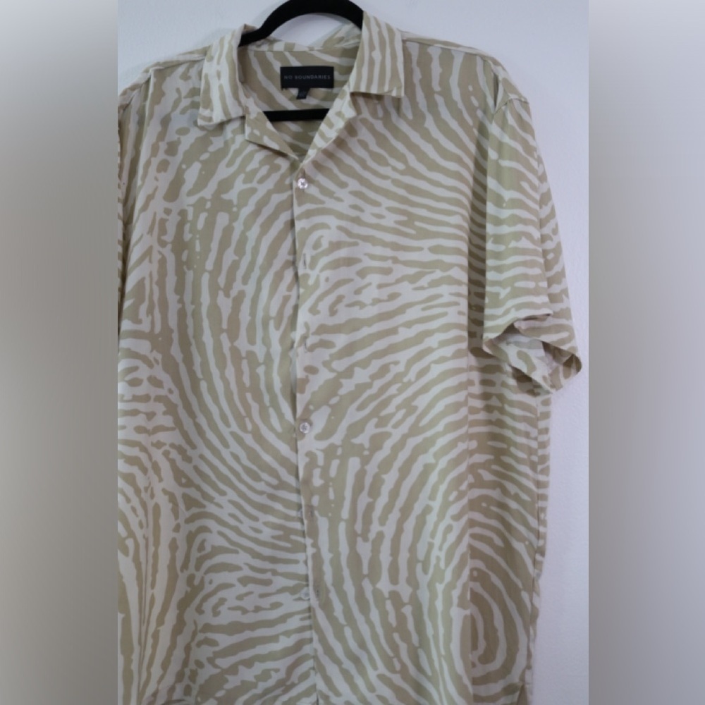 No Boundaries Zebra Print Men’s set in Beige and White Sz Large - Picture 5 of 11